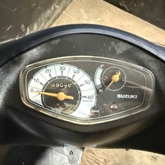 ★支払総額4.0万円★定休日なし！いつでも現車確認可能です！ 人気のV50！ 4ストインジェクション！ 集中キー！ ちょっとした足に♪の画像