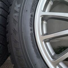 ★スタッドレスタイヤ（ホイール付き）16インチ　BLIZZAK REVO GZ　215/60R16の画像