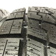 【新品】YOKOHAMA ice GUARD iG70 205/55R16 91Q 16インチ スタッドレス 4本 21年製 レクサスCT オーリス ブレイド プリウス等　(STV010)の画像