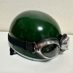 ゴーグル付き バイクのヘルメット グリーン オリジナルカスタムカラー HONDA 緑の画像