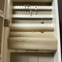 【美品】 ニトリ アクセサリー収納ミラーの画像