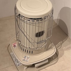 灯油ストーブの画像