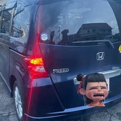 フリード 8人乗りの画像