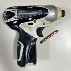 （その2）マキタ　makita　充電式インパクトドライバー　型番TD090D 10.8Vの画像