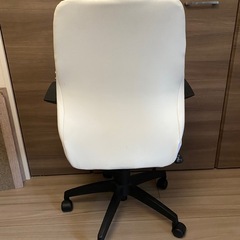 キャスター付きいすの画像