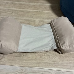 寝返り防止クッション　スリコの画像