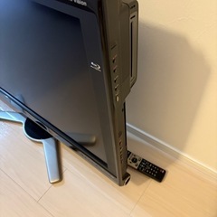 液晶カラーテレビ LC-37DX1 37インチ　シャープ　亀山モデルの画像
