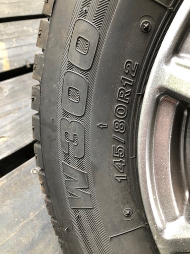 1シーズンのみ使用スタッドレスタイヤ145/80 R12　ホイール4本セット　23年製ブリヂストンブリザックW300  軽トラ商用車 