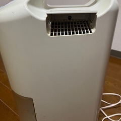 【交渉中】除湿機　衣類乾燥機　0円の画像