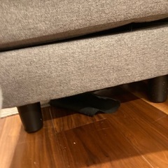 グレーのソファーの画像