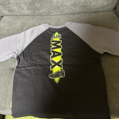 ✔︎NIKE(130サイズ)トレーナー😊未使用に近いの画像