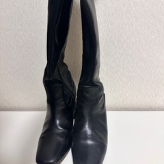 リリーブラウン スリムフィット ロングブーツ 黒 23.5cm Mの画像