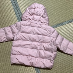 ユニクロ ダウン 90cm くすみピンクの画像