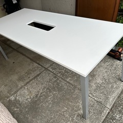 オフィステーブルの画像