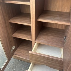【１０月末処分予定】
食器棚　収納家具の画像