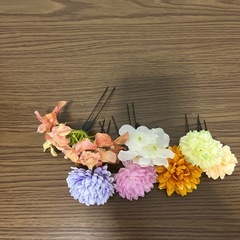 【美品】造花の髪飾りの画像