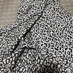 豹柄のジャンパースカートの画像