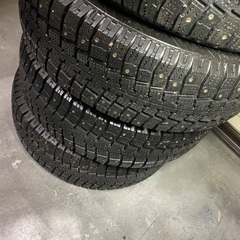 札幌！4本セット！スパイクタイヤ １９５/６５R15の画像