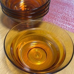 昭和レトロな食器の画像