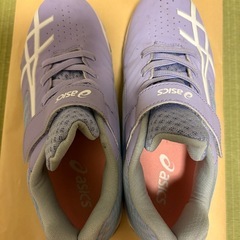 子供スニーカーの画像