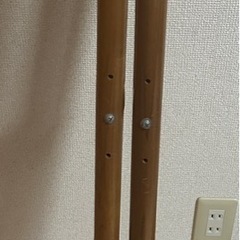 松葉杖　木の画像