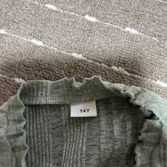キッズ　ニットワンピース　140の画像