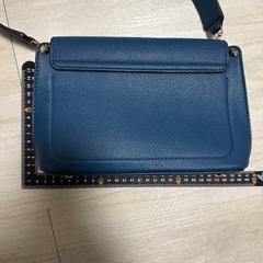 GUESS ショルダーバッグ ハンドバッグの画像