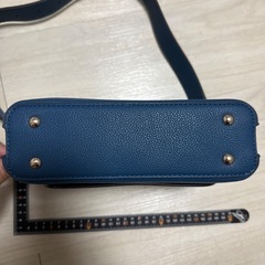 GUESS ショルダーバッグ ハンドバッグの画像