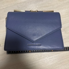 CHARLES & KEITH ショルダーバッグの画像