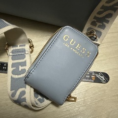GUESS ショルダーバッグ ハンドバッグの画像