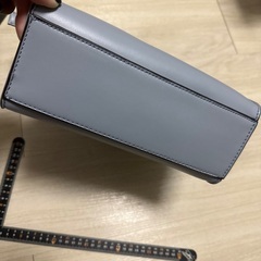 GUESS ショルダーバッグ ハンドバッグの画像