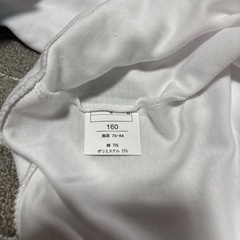 白のトレーナーの画像