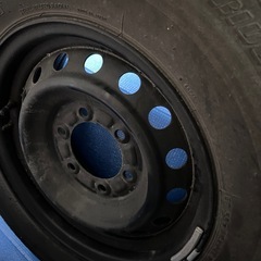 ハイエース　タイヤホイール　純正　一つの画像