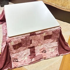 【お買い得】こたつ布団とテーブルのセットの画像