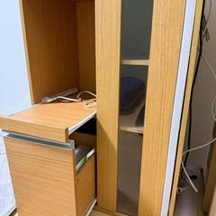 食器棚の画像