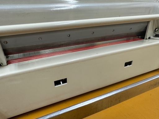 裁断機ペーパーカッター