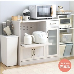 食器棚の画像