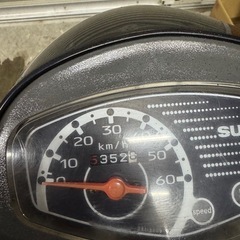 スズキ　レッツ4 原付スクーターブラック　メーター5352キロの画像