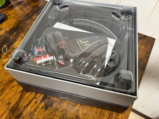 ゲーミングヘッドセット　リモコン、マイク付き　hyperX 