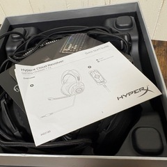 ゲーミングヘッドセット　リモコン、マイク付き　hyperX の画像