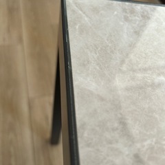大理石風　テーブルの画像