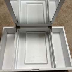 ミニドレッサー ニトリ 卓上の画像
