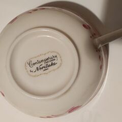 ノリタケ ティーカップ＆ソーサー 花柄 2客セットの画像