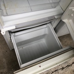 2011年製 SHARP　2ドア 137L 冷蔵庫 SJ-C14T-Wの画像