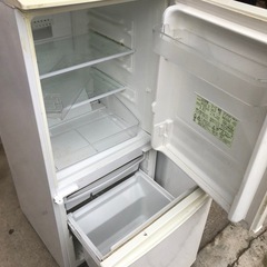 2011年製 SHARP　2ドア 137L 冷蔵庫 SJ-C14T-Wの画像