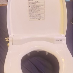 美品 TOTO TCF226 ホワイト 暖房便座　2017年式 ウォームレットGの画像
