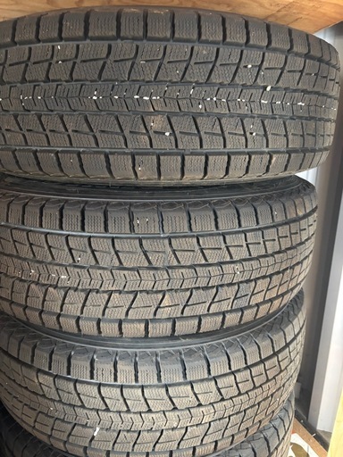 【取引終了致しました】スタッドレスタイヤ　215 70 R16デリカd5　