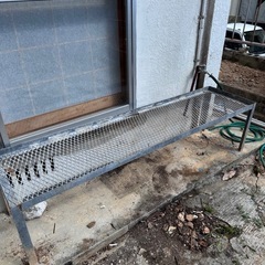 鉄  メッシュ 物置台の画像