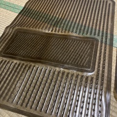 車内、足元に敷く透明フロア用マット2枚セットの画像