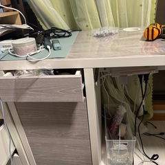 IKEA　MICKE ミッケ　学習デスクの画像